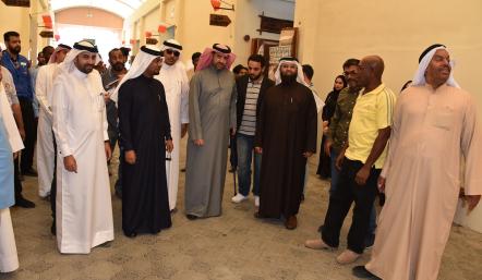 مدير عام بلدية "الجنوبية" والعضو البلدي يتفقدان احتياجات السوق الشعبي