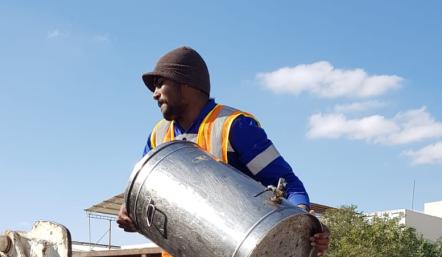 بلدية "الجنوبية" تحد من تجاوزات الباعة الجائلين في "رأس زويد"