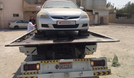 بلدية المنطقة الجنوبية تقيم حملات لإزالة السيارات المعروضة للبيع