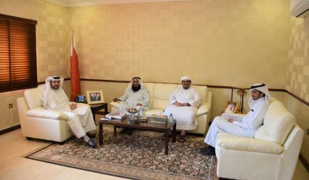 مدير عام بلدية "الجنوبية" يستقبل عضو الشورى المعاودة