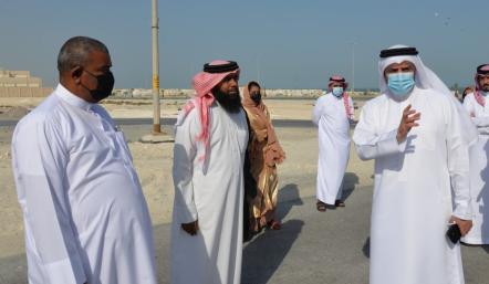 رئيس بلدي الجنوبية والمدير العام يتفقدان احتياجات مدينة خليفة