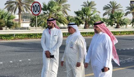 وكيل "البلديات" ومدير عام بلدية الجنوبية يتفقدان الشوارع المؤدية لسباق الفورمولا 1