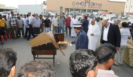 بالتعاون مع الإدارة العامة للدفاع المدني... بلدية "الوسطى" تنظم دورة للتعامل مع الحريق لمحلات السوق الشعبي