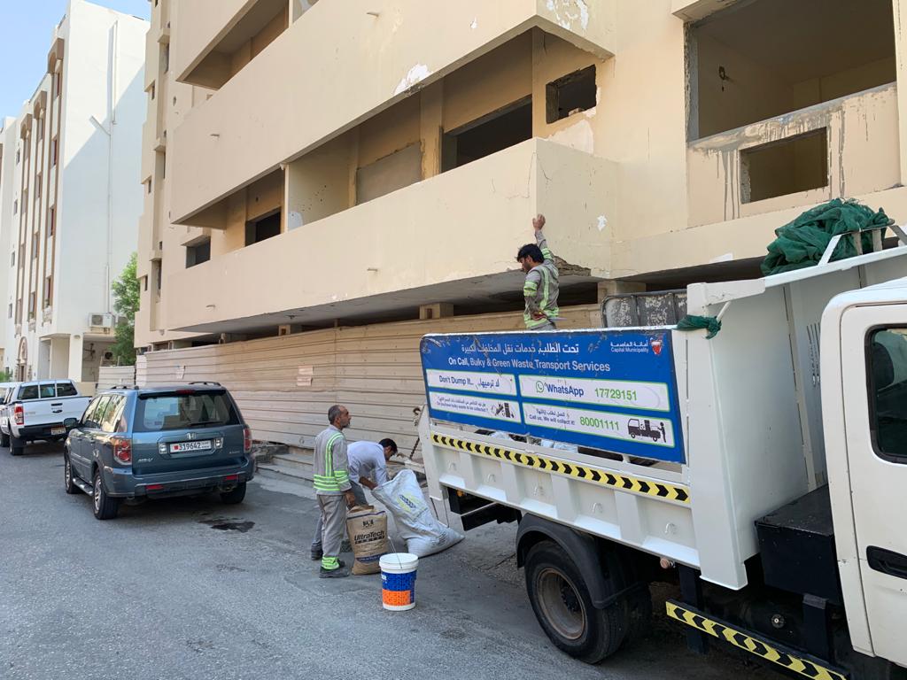 ترميم مبنى متصدع في العدلية