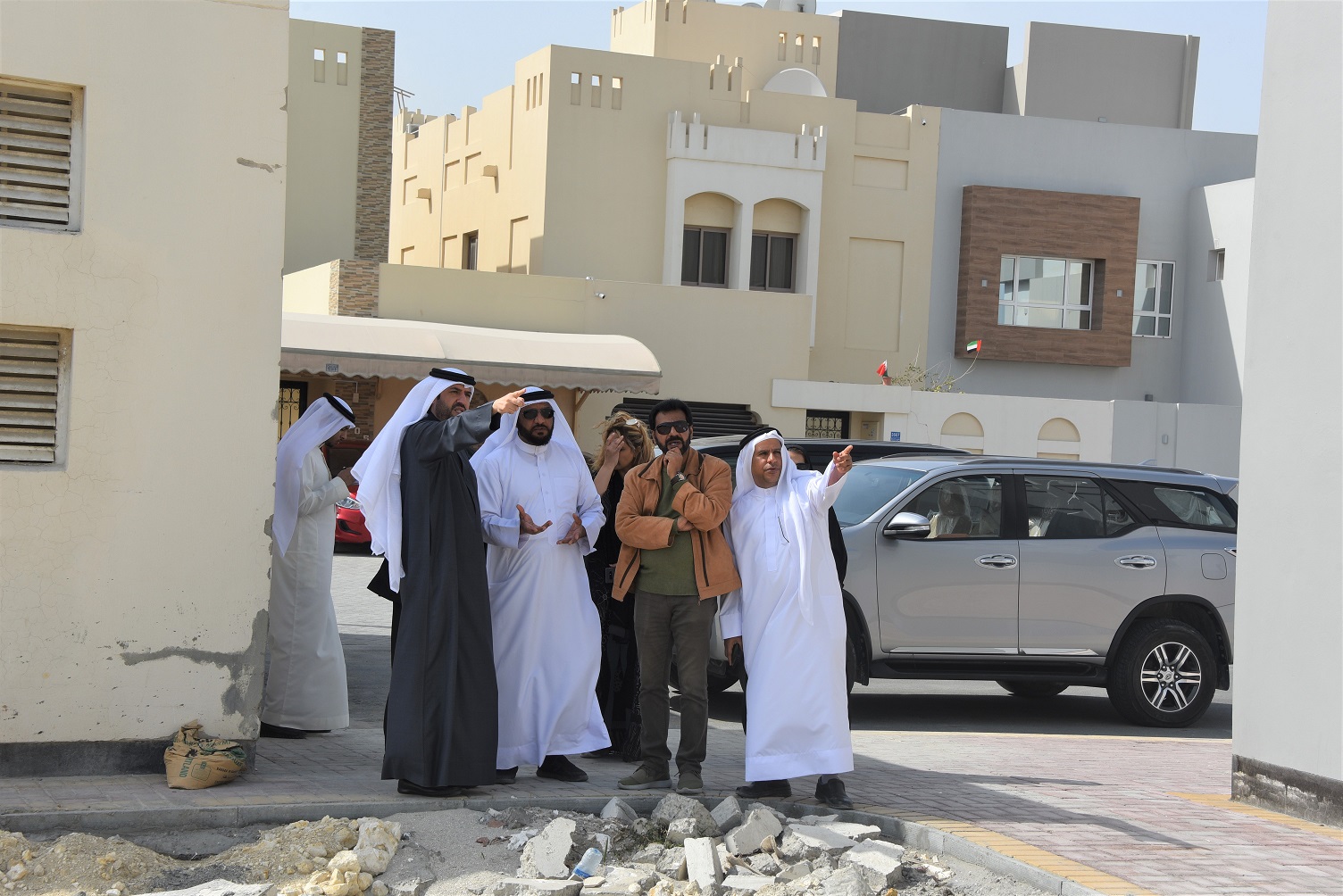 مدير عام بلدية &quot;الجنوبية&quot; يتفقد احتياجات أهالي الدائرة الرابعة