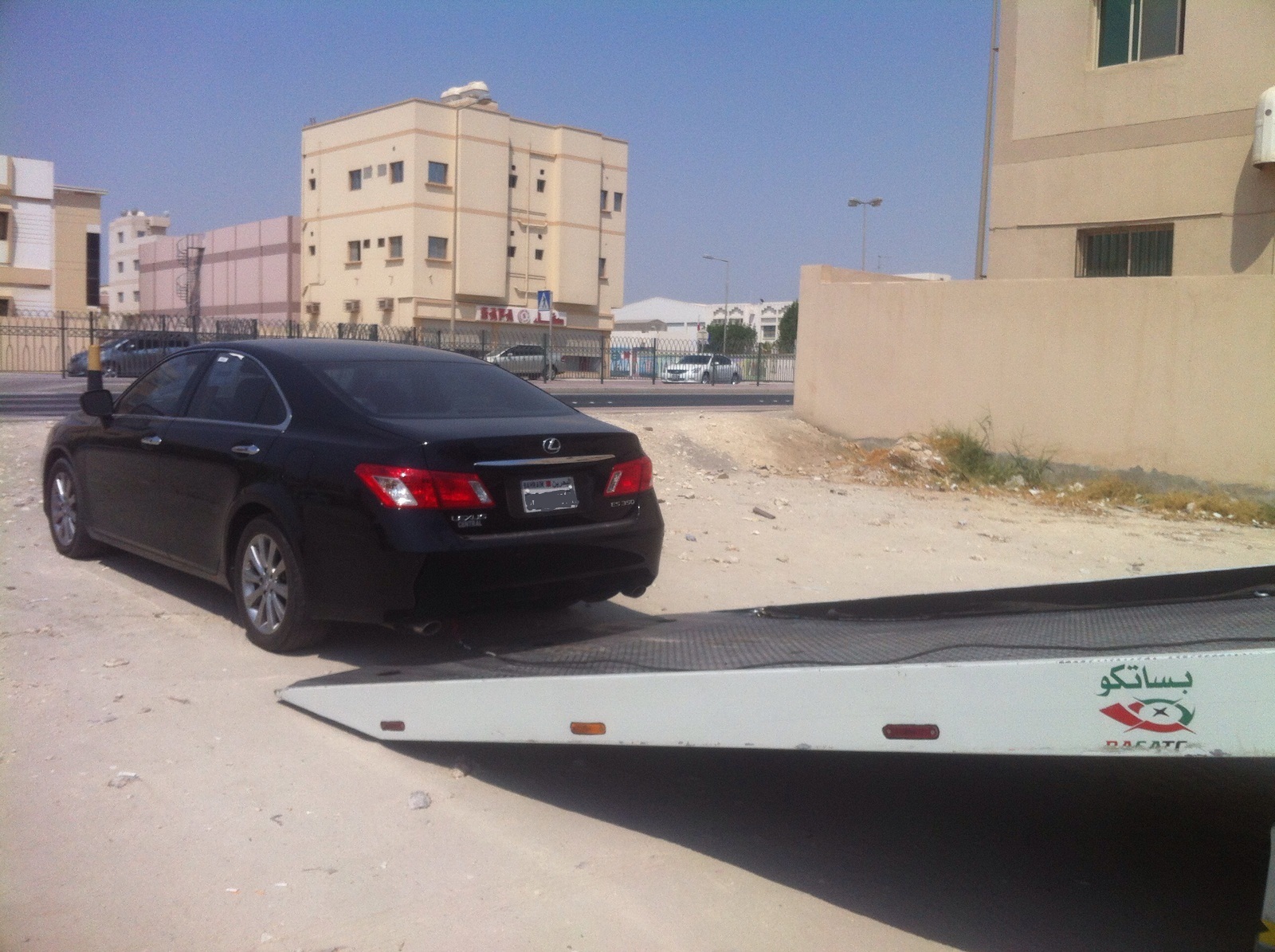 بلدية المنطقة الجنوبية تقيم حملات لإزالة السيارات المعروضة للبيع