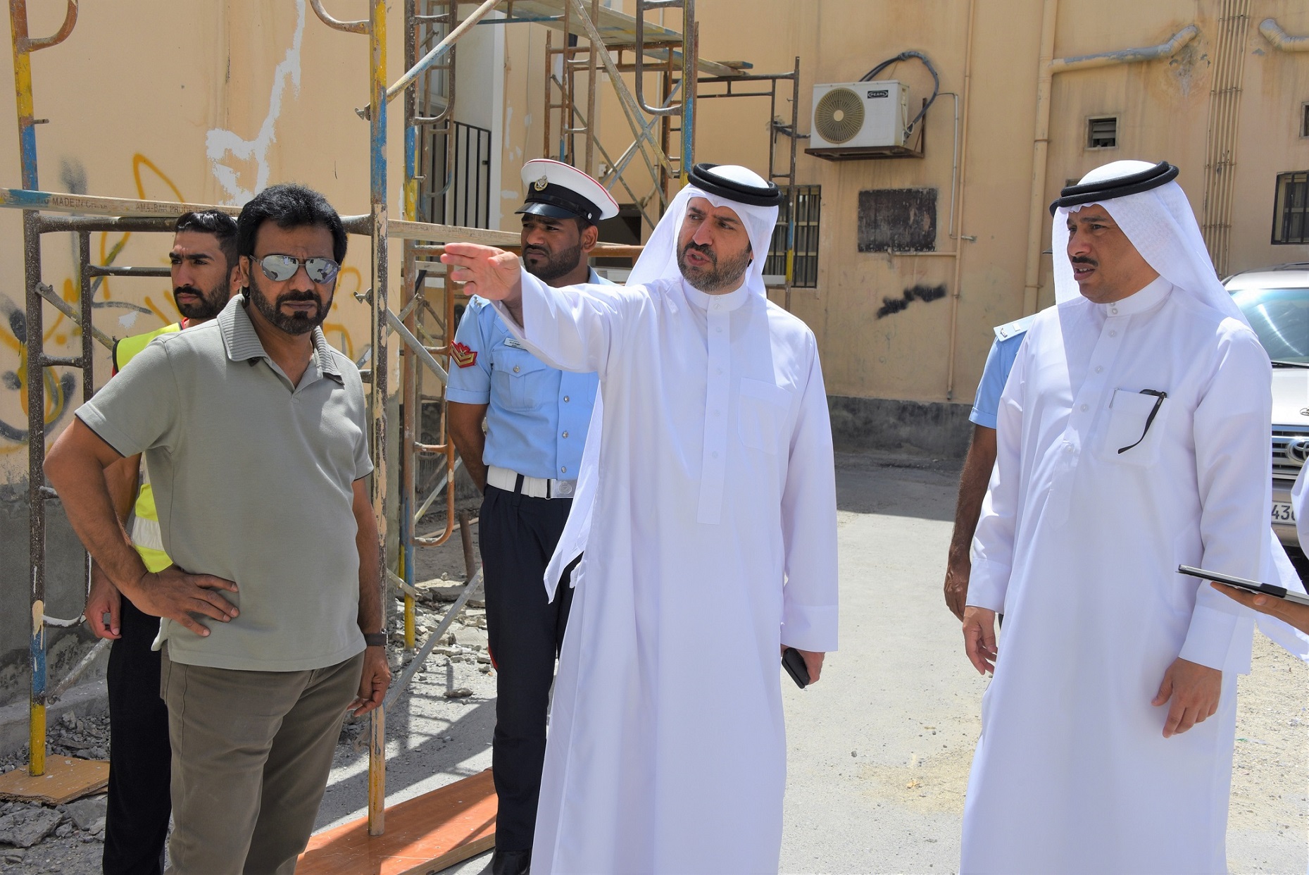 بلدية &quot;الجنوبية&quot; تقوم بحملة واسعة على المخالفات في سوق الرفاع