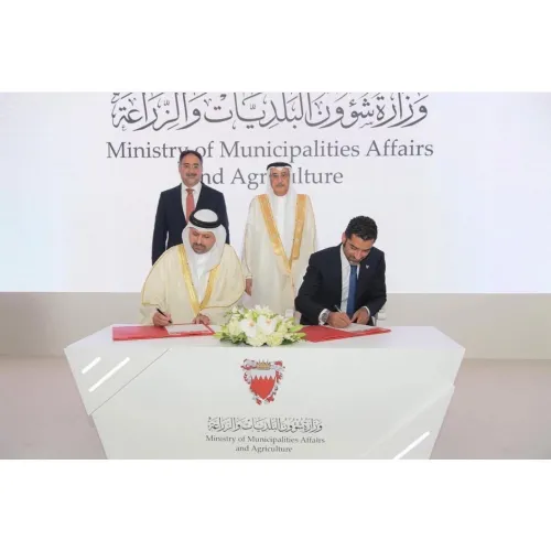 نائب رئيس مجلس الوزراء ووزير البنية التحتية يزور وزارة شؤون البلديات والزراعة