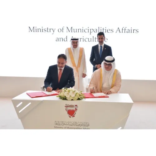 نائب رئيس مجلس الوزراء ووزير البنية التحتية يزور وزارة شؤون البلديات والزراعة