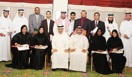 مجموعة من موظفي البلدية الجنوبية تختتم ورشة العمل في المحاسبة الحكومية وتطبيقاتها