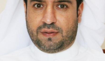 بلدية المنطقة الجنوبية تزين الشوارع الرئيسية استقبالاً للقمة الخليجية