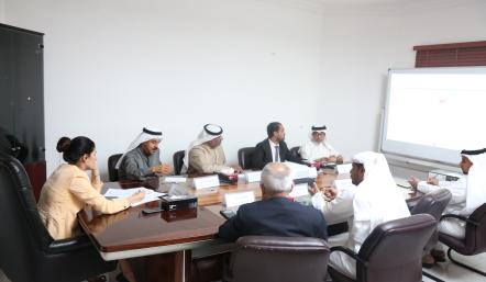 جانب من اجتماعات اللجنة المالية بالمجلس البلدي