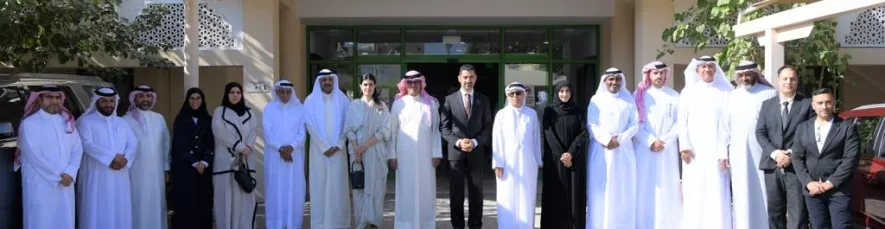 الوزير المبارك في صورة جماعية مع مجلس بلدي الشمالية 