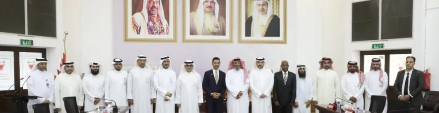 الوزير المبارك في صورة جماعية مع أعضاء مجلس بلدي الجنوبية 