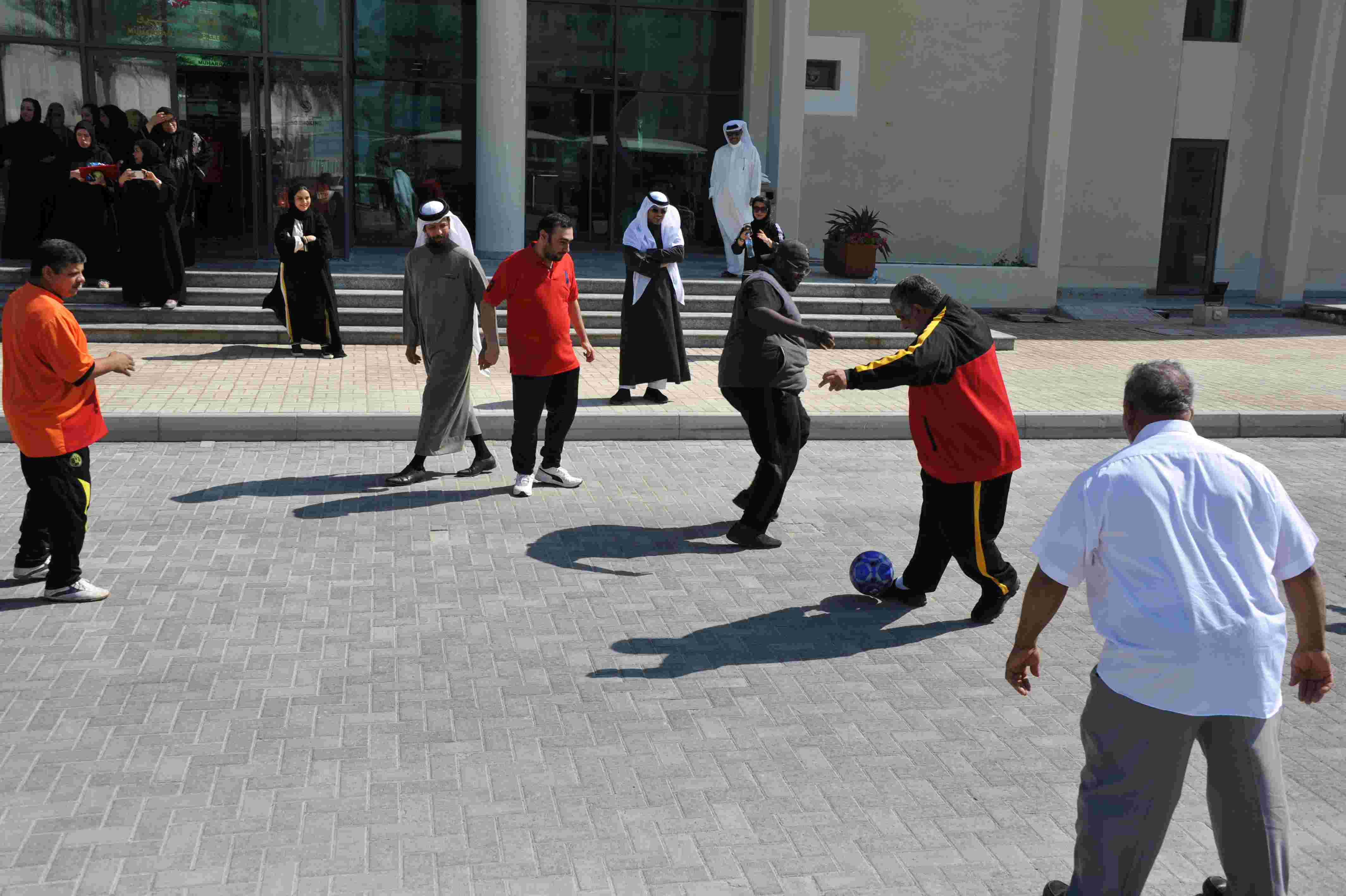 بلدية المحرق تشارك في اليوم الرياضي الوطني