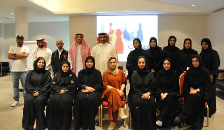 بلدية المحرق تنظم ورشة تدريبية بعنوان قيادة الذات في بيئة العمل قدمتها مدربة تطوير الذات الأستاذة إسراء حميد