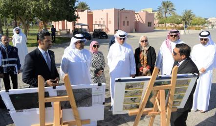 الوزيران المبارك وبن دينة خلال الجولة التفقدية لدوحة عراد 